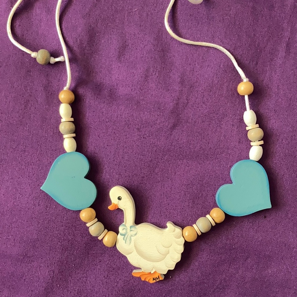 Wooden Goose & Hearts string necklace